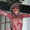 血塗れのキリスト像とUFO